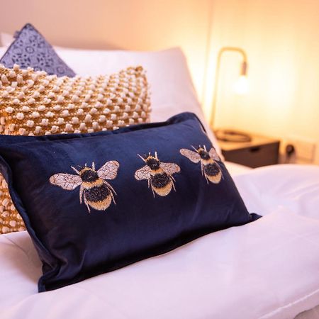 Cherryville Street Apartment เบลฟาสต์ ภายนอก รูปภาพ