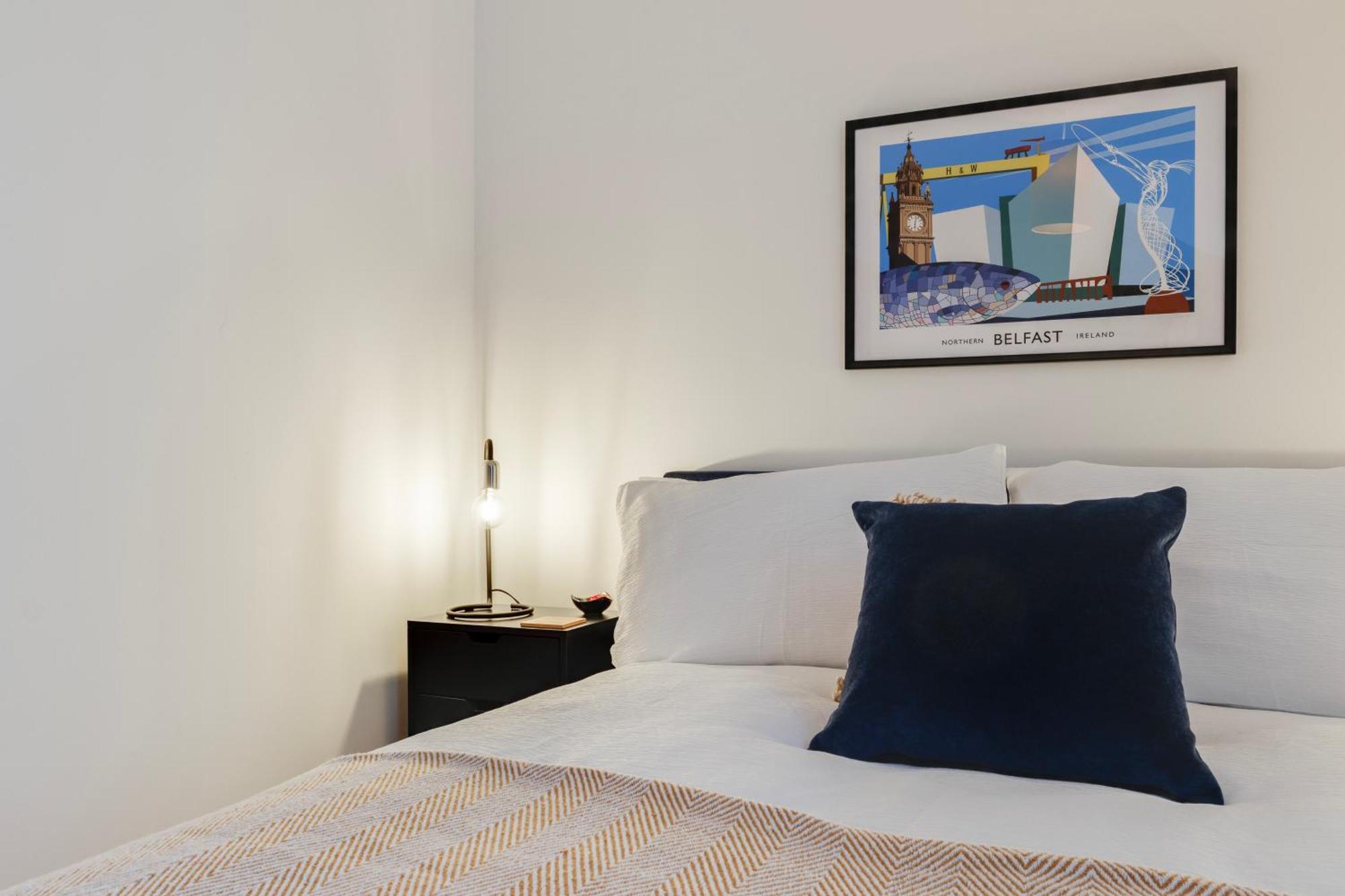 Cherryville Street Apartment เบลฟาสต์ ภายนอก รูปภาพ